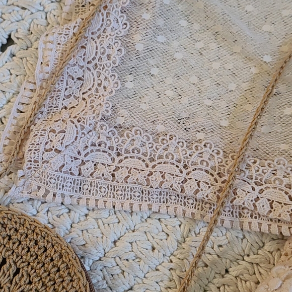 SALE  FREE PEOPLE UNIQUE CREME LACE TOP SMALL - Picture 11 of 16